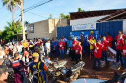  Mais bananas foram entregues neste protesto.Terceirizados também pararam para ouvir sindicato.