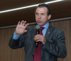 Luiz Marinho debate fim da escala 6x1 com centrais sindicais