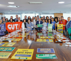 Lula recebe resultado parcial do Plebiscito Popular com 1,5 milhão de votos